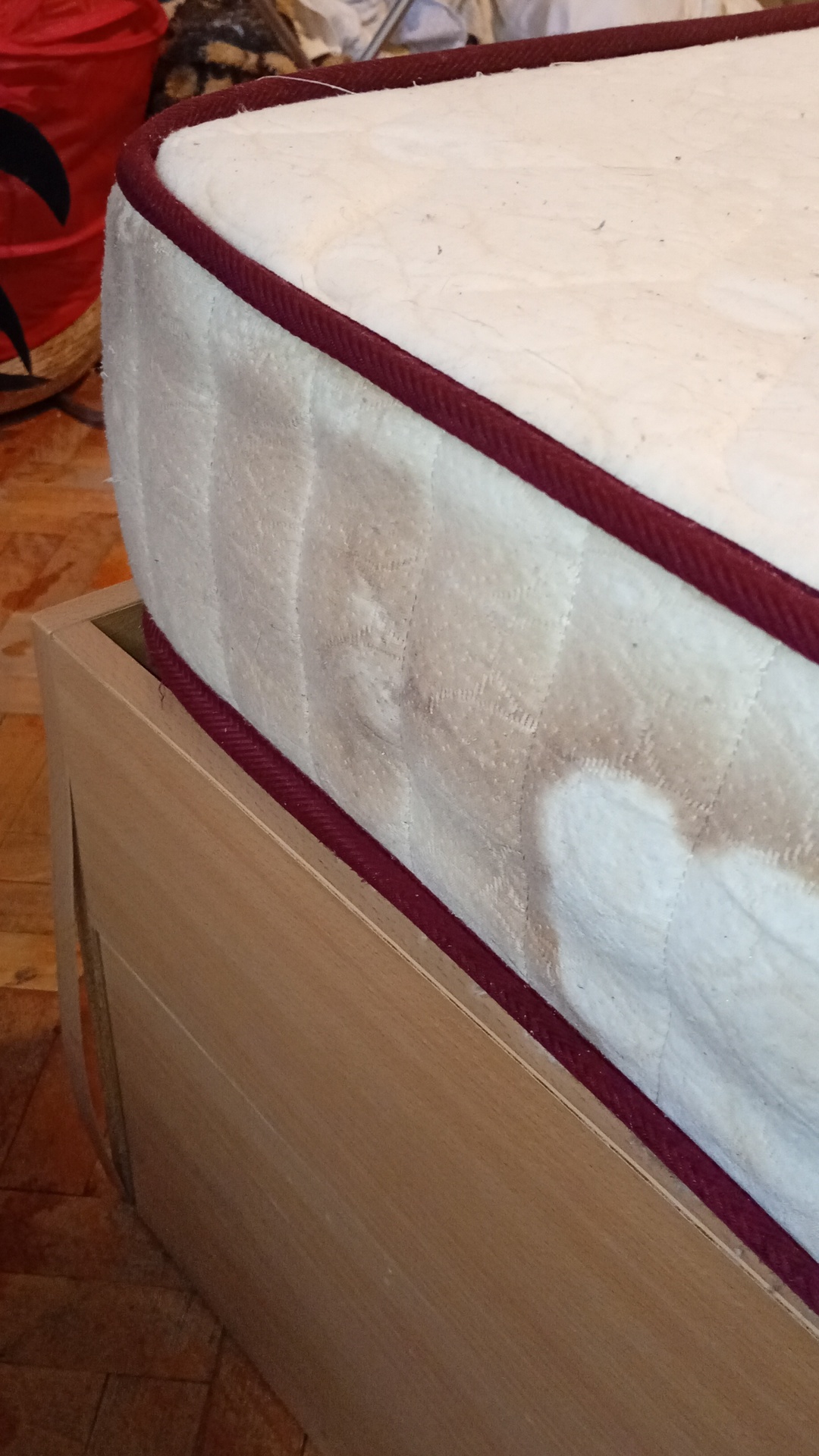 Before photo for Пране на мека мебел